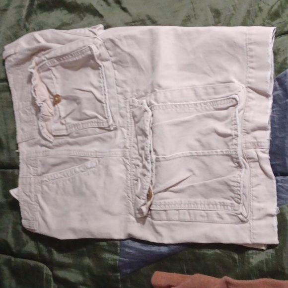 American Eagle khaki shorts light and a darker 1 size 34 - Picture 1 of 6